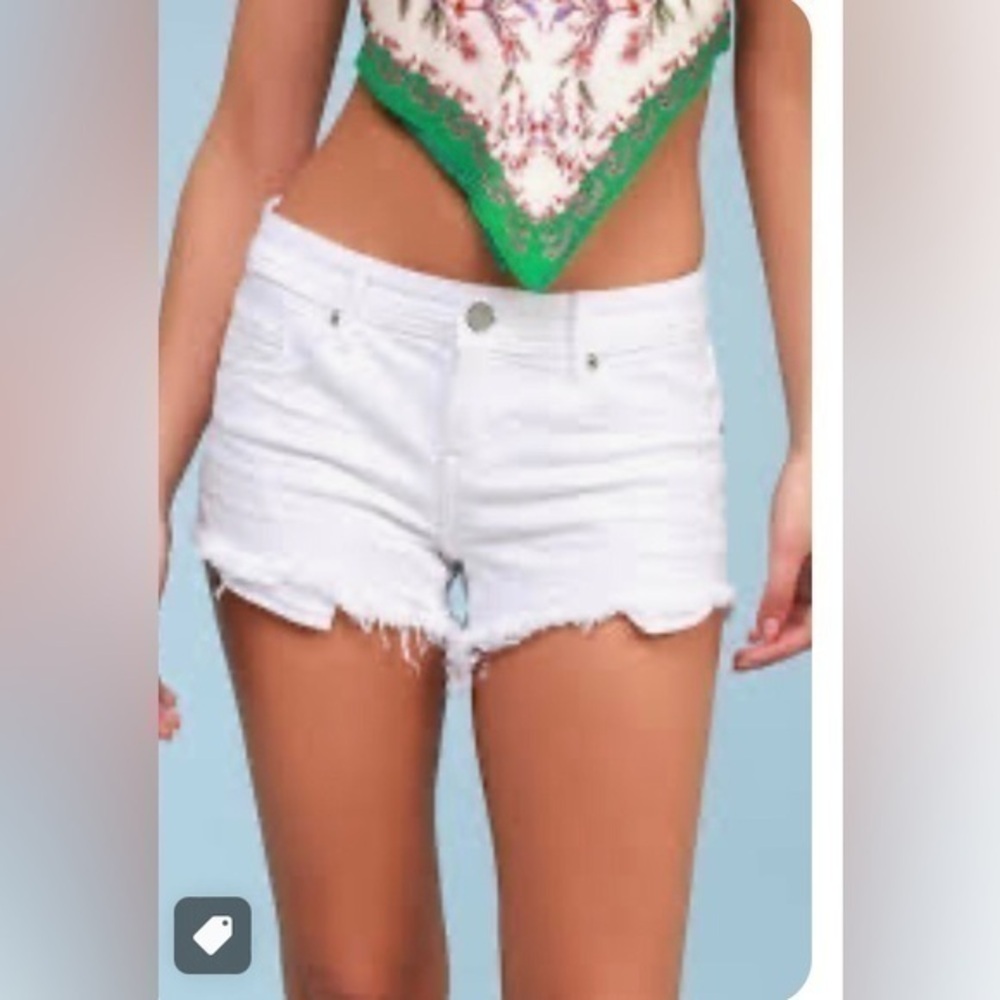 Forever 21 white distressed jean shorts size 26